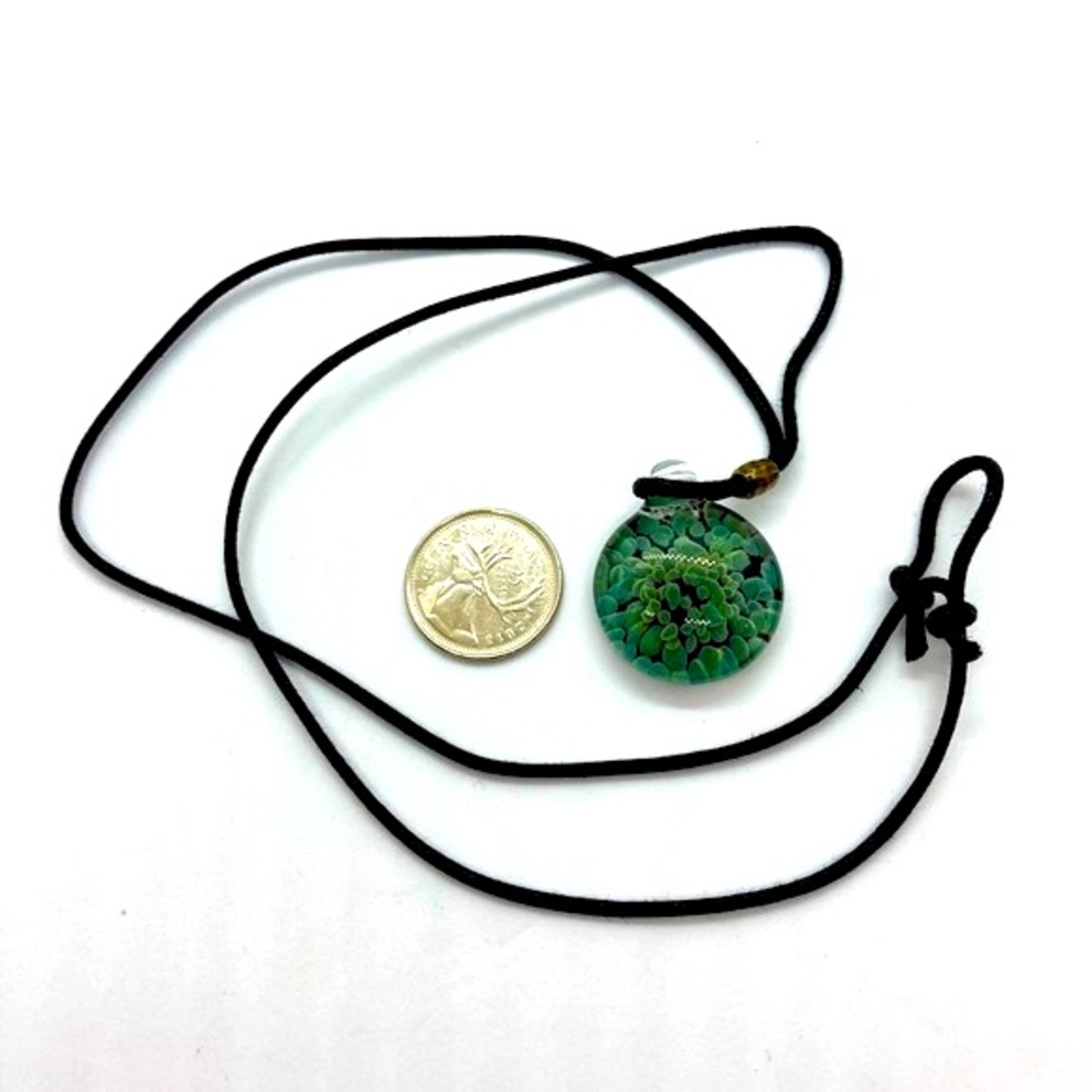 NWOT Green Flower Fused Glass Necklace.